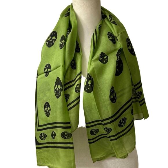 RAJ 100% Silk Green & Black Skull Print Scarf - Picture 3 of 7